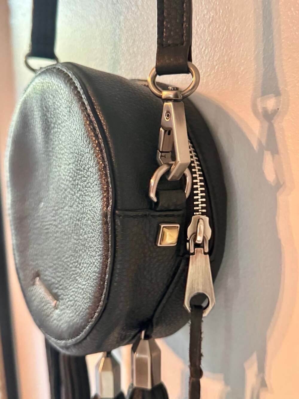 Boho Festival Tassel Circle Crossbody Bag | Black Leather Fringe Purse - Picture 8 of 10